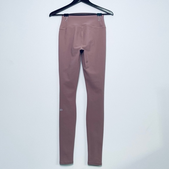 ❤️ ALO Yoga High Waist Ripped Warrior Distressed Leggings in Mauve B9 - Picture 3 of 7